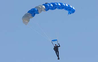 Parachutist of the Wings of Blue team